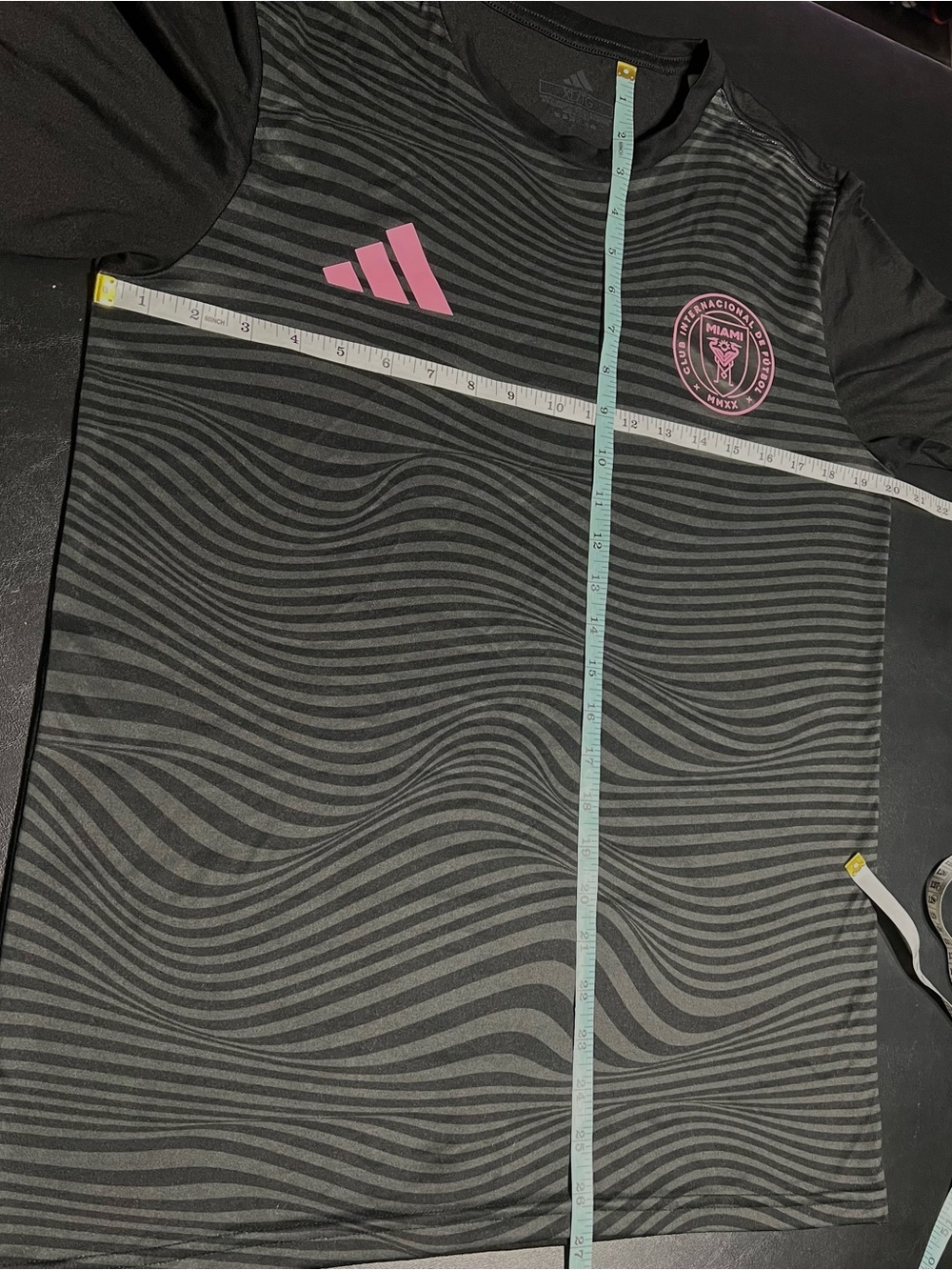 Adidas Youth Lionel Messi Inter Miami CF Fan Jersey Black and Pink Performance T - Picture 9 of 10